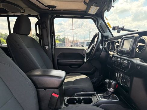 Used 2018 Jeep Wrangler Unlimited Sport AWD/4WD image 22