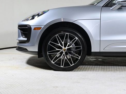 Certified 2024 Porsche Macan image 27