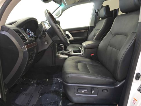 Used 2017 Toyota Land Cruiser AWD/4WD image 22
