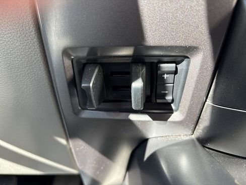 Used 2015 Ford F150 XLT w/ Equipment Group 302A Luxury AWD/4WD image 23