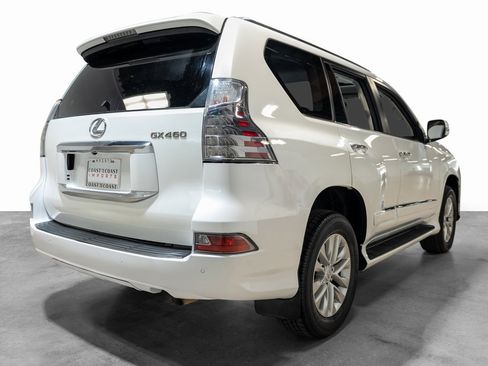 Used 2017 Lexus GX 460 Premium w/ Premium Package image 11