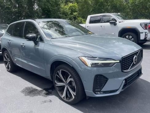 Used 2023 Volvo XC60 B5 Ultimate w/ Climate Package FWD image 2
