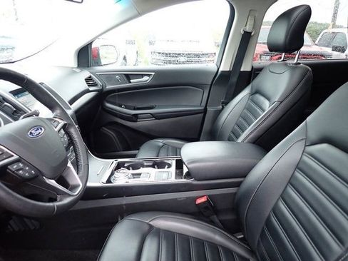 Used 2019 Ford Edge SEL w/ Equipment Group 201A AWD/4WD image 11