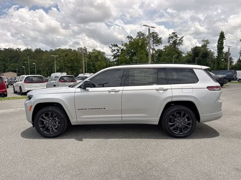 New 2026 Jeep Grand Cherokee L Limited AWD/4WD image 7