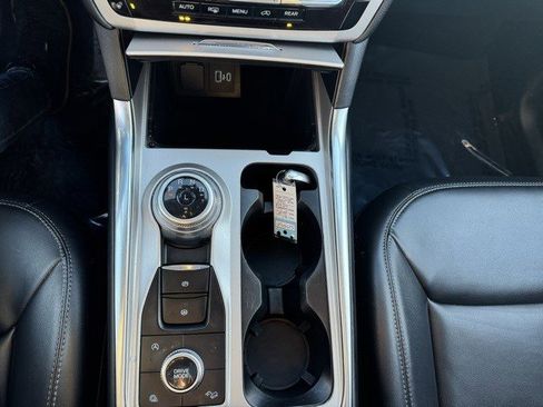 Used 2021 Ford Explorer XLT w/ Equipment Group 202A image 22