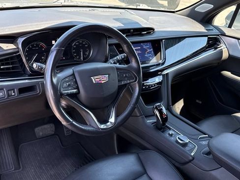 Used 2023 Cadillac XT6 Premium Luxury AWD/4WD image 15