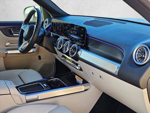 Certified 2025 Mercedes-Benz GLB 250 image 23