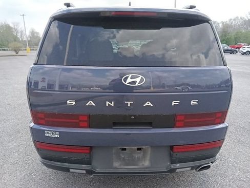 Used 2025 Hyundai Santa Fe SEL FWD image 4