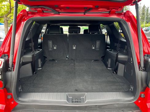 Certified 2025 Toyota 4Runner Limited w/ Tow Technology Package AWD/4WD image 10