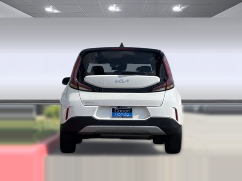 Used 2023 Kia Soul LX FWD image 10