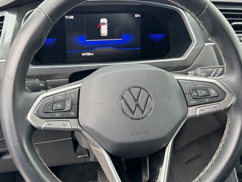 Used 2022 Volkswagen Tiguan SE AWD/4WD image 18