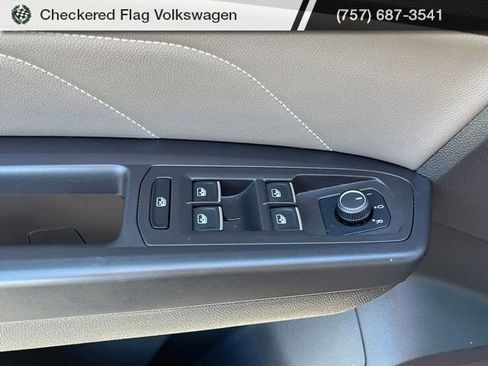 Used 2022 Volkswagen Atlas SE FWD image 15