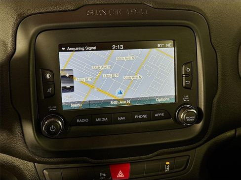 Used 2016 Jeep Renegade Latitude FWD image 17