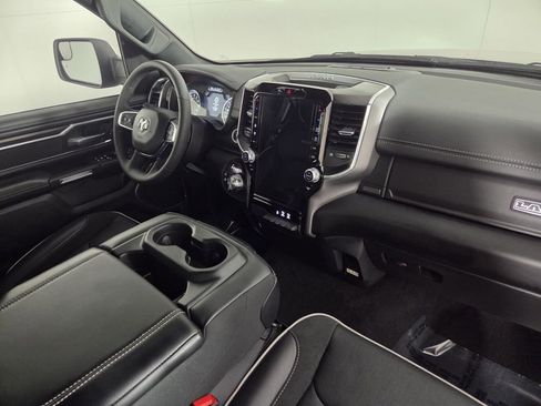 Used 2025 RAM 1500 Laramie image 32