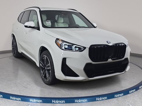 New 2026 BMW X1 xDrive28i w/ Technology Package AWD/4WD image 3