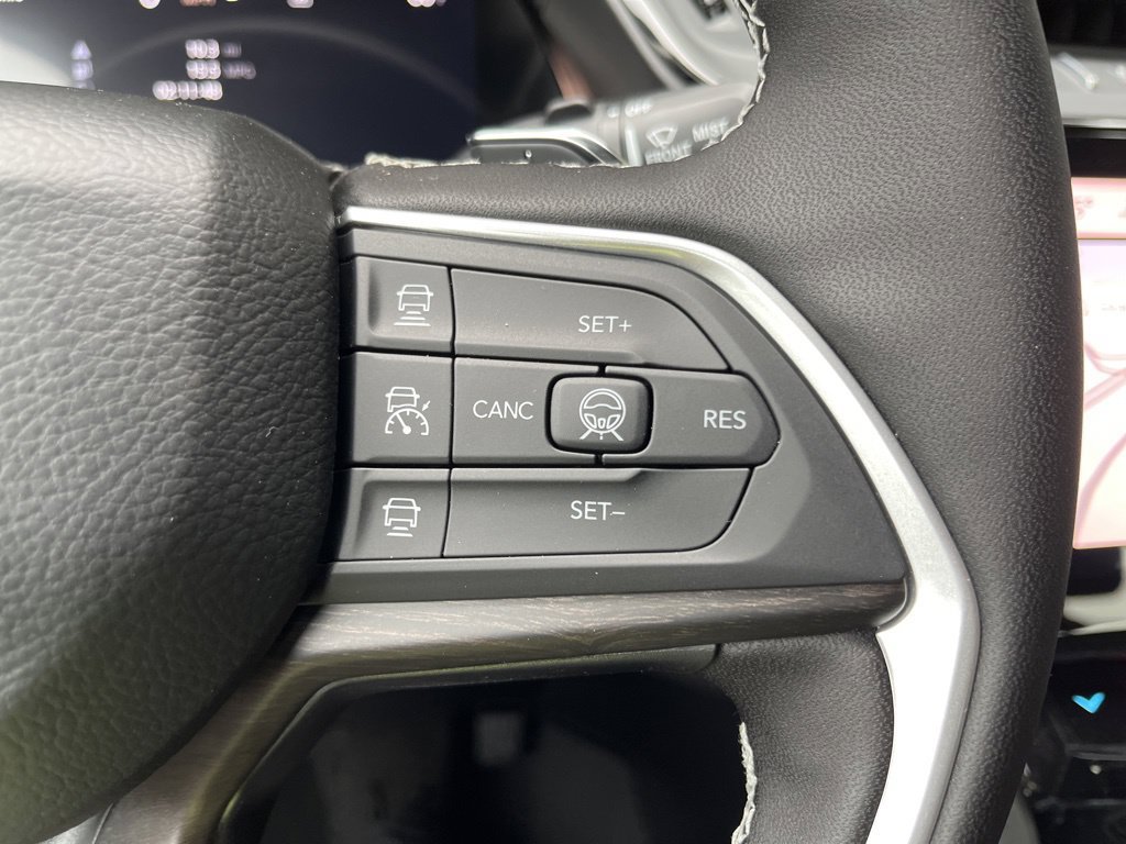 New 2026 Jeep Grand Cherokee Altitude AWD/4WD image 28