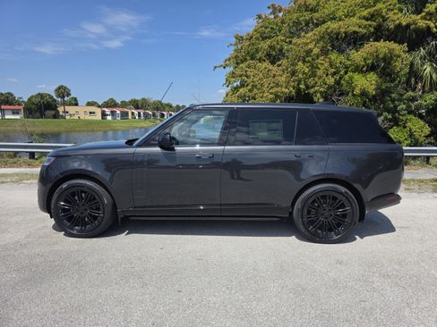 New 2026 Land Rover Range Rover Long Wheelbase SE AWD/4WD image 7