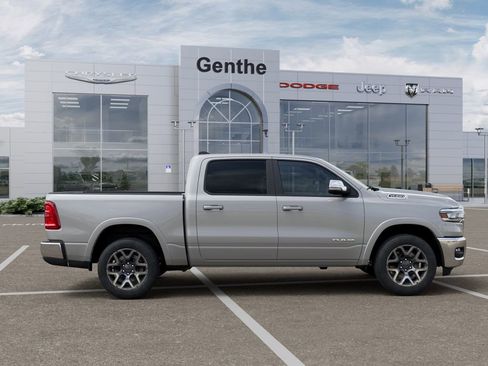 New 2026 RAM 1500 Laramie AWD/4WD image 21