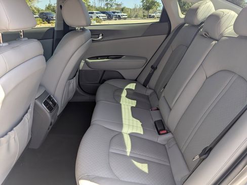 Used 2018 Kia Optima EX FWD image 15