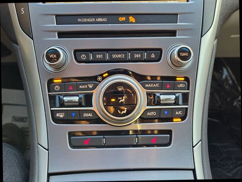 Used 2018 Lincoln MKZ Premiere image 30