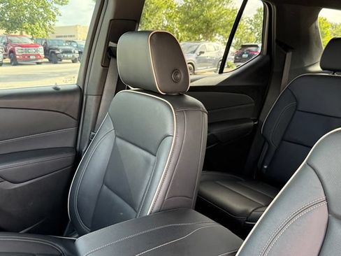 Used 2022 Chevrolet Traverse Premier FWD image 15