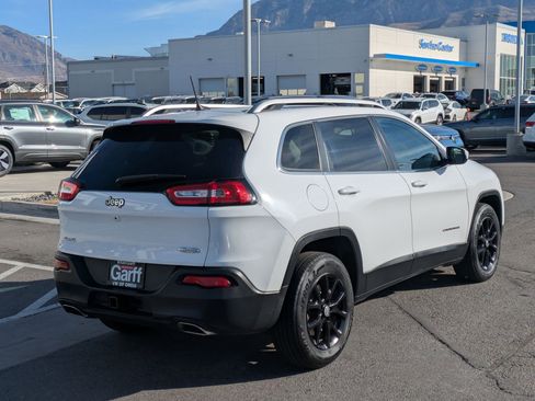 Used 2017 Jeep Cherokee Latitude w/ Trailer Tow Group image 3
