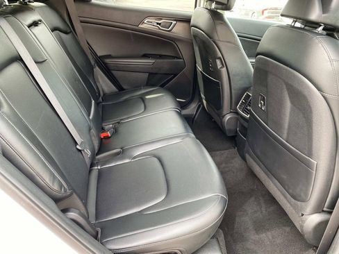 Used 2024 Kia Sportage EX AWD/4WD image 24