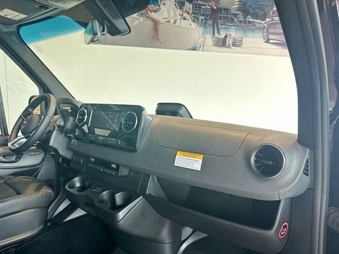 New 2025 Mercedes-Benz Sprinter 2500 image 25