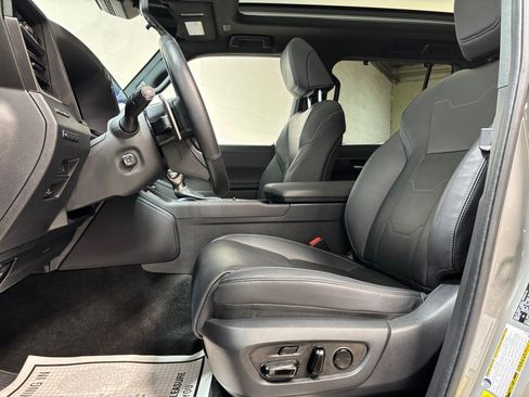 Used 2024 Lexus GX 550 image 24