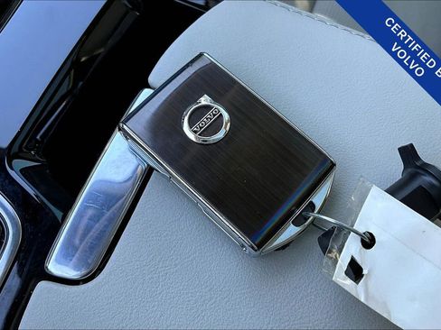 Certified 2024 Volvo S90 T8 Ultimate w/ Lounge Package image 13