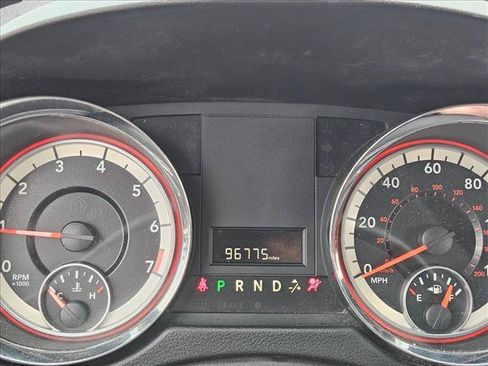Used 2019 Dodge Grand Caravan SE w/ UConnect Hands-Free Group FWD image 11