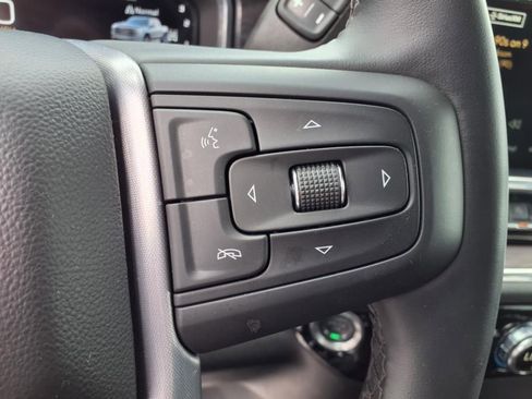 Used 2025 GMC Sierra 1500 SLT image 22