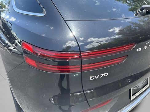 New 2026 Genesis GV70 2.5T Advanced AWD/4WD image 16