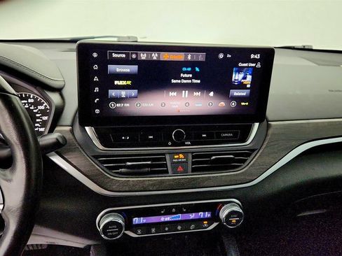 Used 2023 Nissan Altima 2.5 SL AWD/4WD image 17