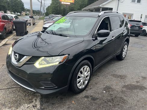 Used 2016 Nissan Rogue S w/ Appearance Package AWD/4WD image 3