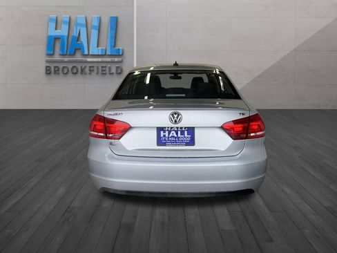 Used 2015 Volkswagen Passat 1.8T Wolfsburg Edition image 4