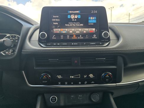 Used 2023 Nissan Rogue SV FWD image 26