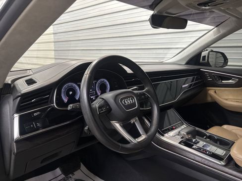 Used 2019 Audi Q8 Prestige w/ Luxury Package image 12