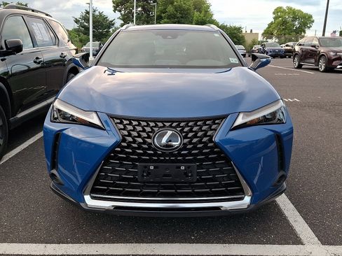 Used 2023 Lexus UX 250h AWD w/ Premium Package image 2