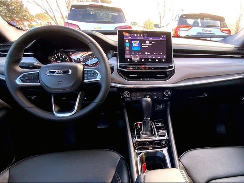 Certified 2024 Jeep Compass Limited image 15