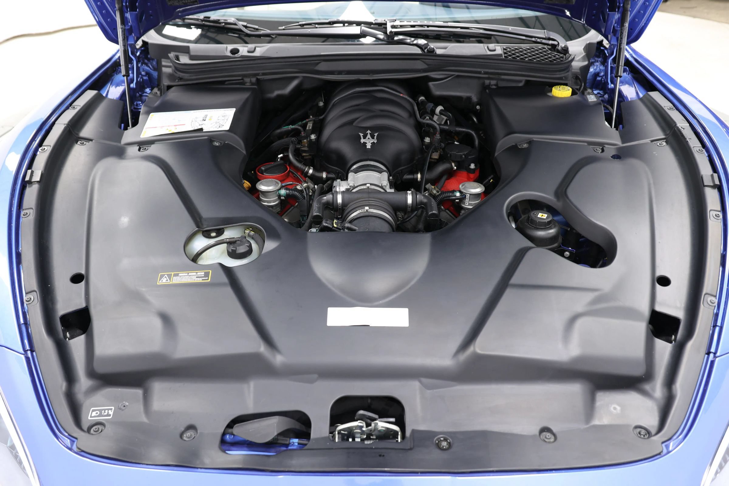 Used 2018 Maserati GranTurismo Sport RWD image 94