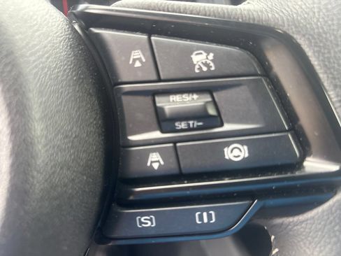 Used 2025 Subaru Forester Premium AWD/4WD image 18