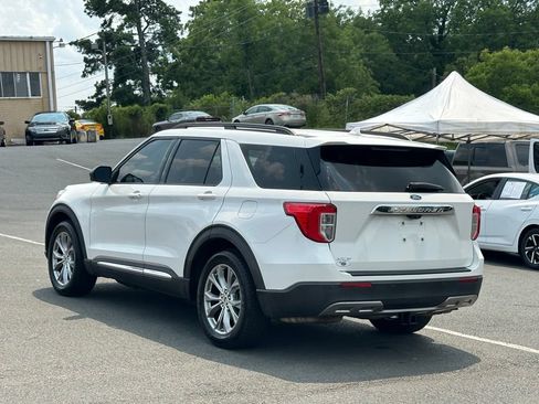 Used 2020 Ford Explorer XLT w/ Equipment Group 202A RWD image 7