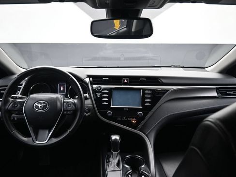 Used 2020 Toyota Camry SE w/ Convenience Package FWD image 35