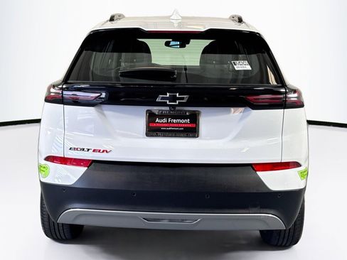 Used 2023 Chevrolet Bolt EUV LT w/ Convenience Package image 6