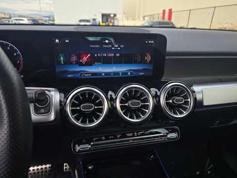 Used 2025 Mercedes-Benz GLB 35 AMG AMG GLB 35 image 29