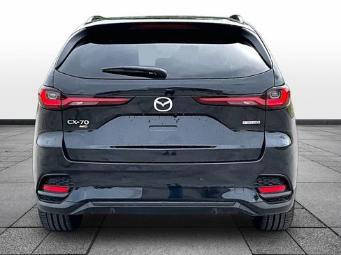 Used 2025 MAZDA CX-70 3.3 Turbo w/ Preferred Package AWD/4WD image 4