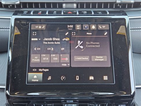 New 2025 Jeep Grand Cherokee Altitude image 17