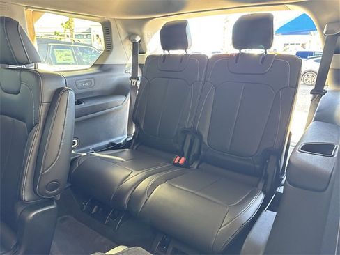 Used 2022 Jeep Grand Cherokee L Limited w/ Luxury Tech Group II image 31