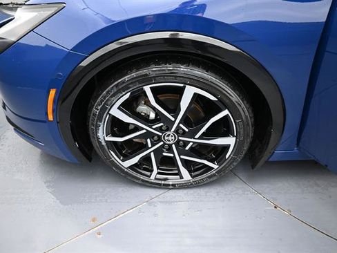 Used 2024 Toyota Prius Prime Premium w/ Advanced Technology Package FWD image 22